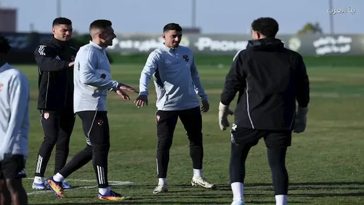 تحركات جديدة في الأهلي لحسم تجديد عقود الرباعي عبد الحفيظ ورحيل لاعبين