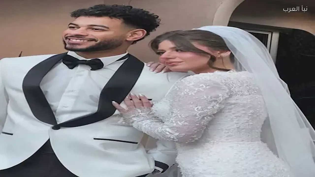 دونجا يشارك صورة رومانسية مع زوجته