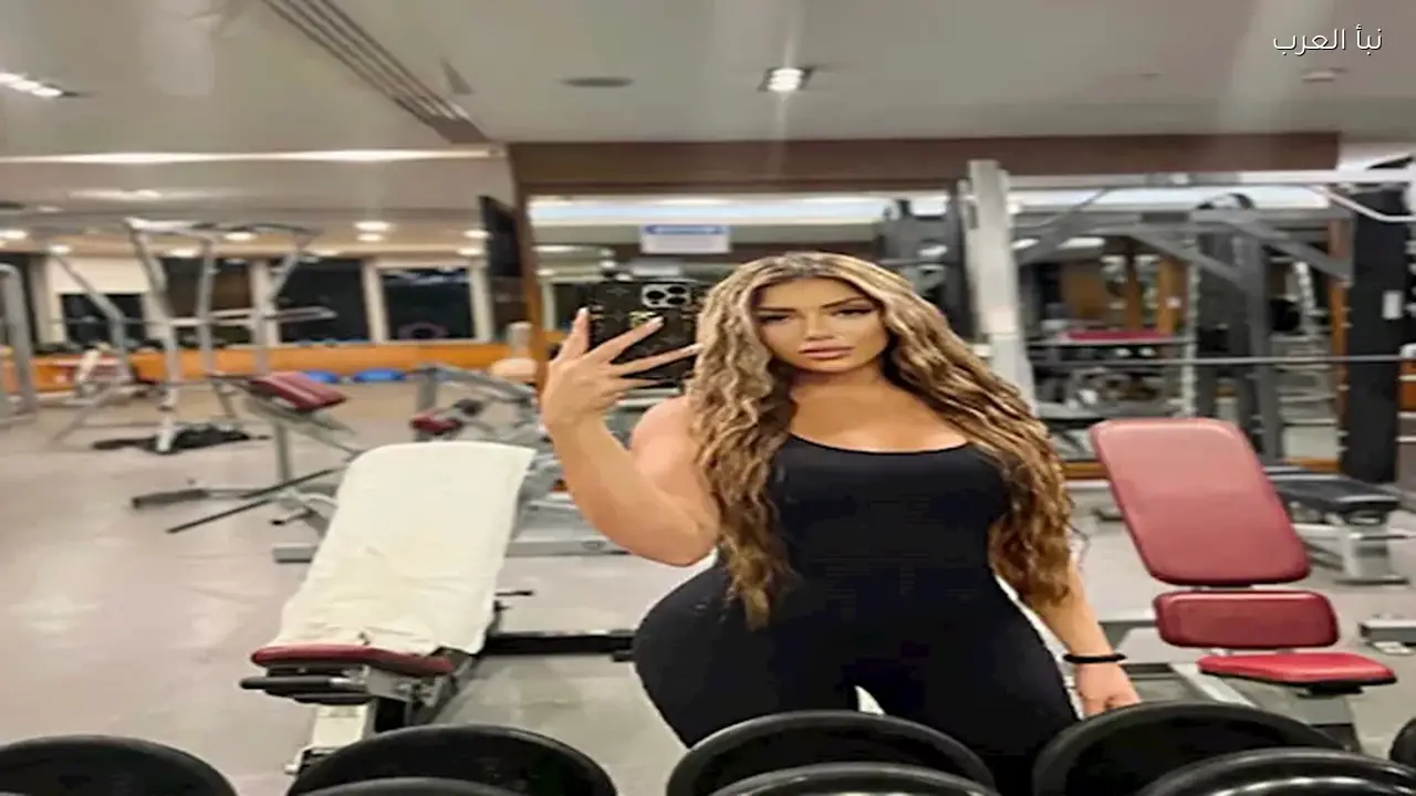 سارة سلامة تتألق بـ 20 إطلالة جريئة في إيطاليا