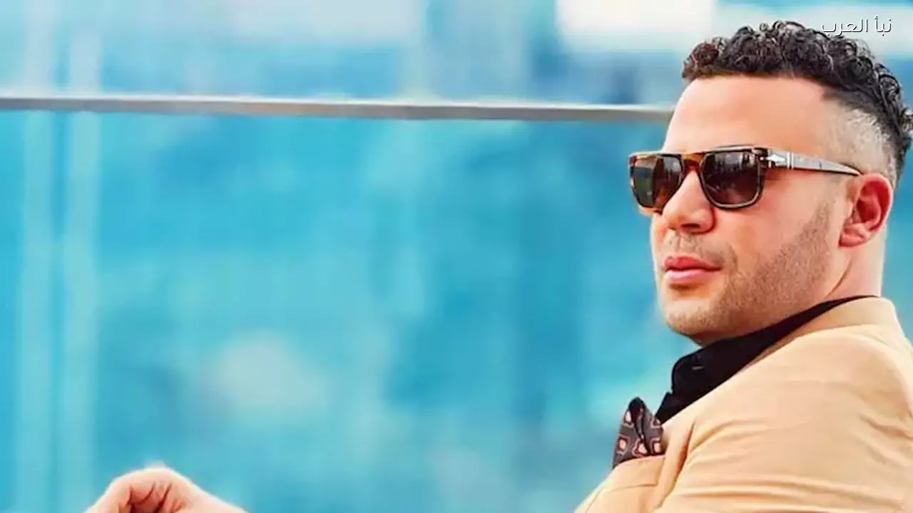 محمد إمام يشارك صورة من كواليس مسلسله “الكينج” استعدادًا للإنتاج النهائي