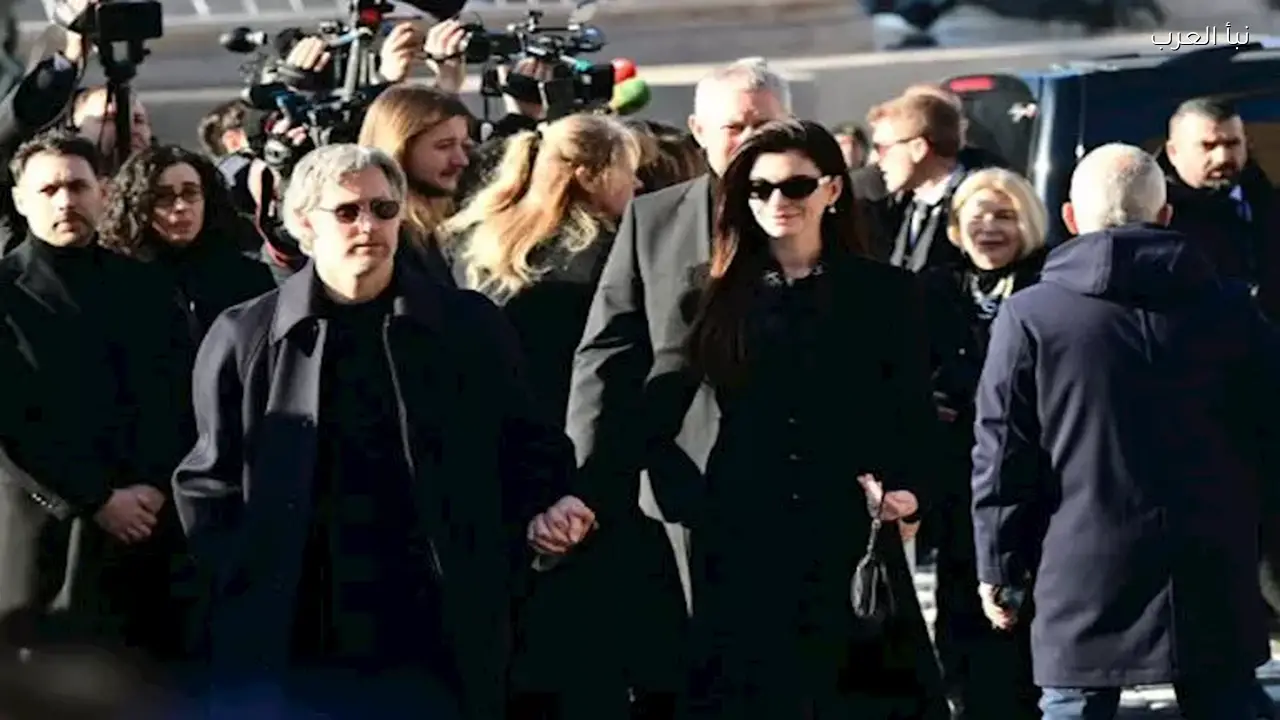 نجوم هوليوود يشاركون في وداع مصمم الأزياء فالنتينو جارافاني في روما