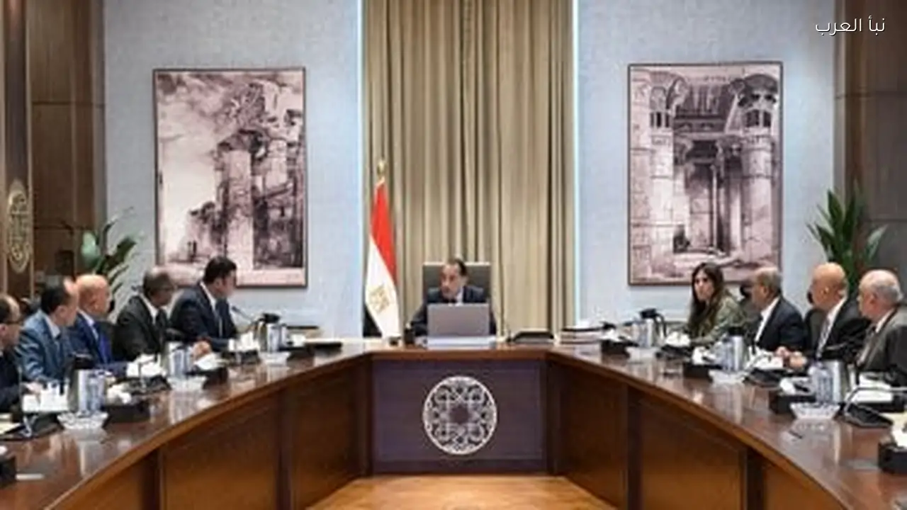 رئيس الوزراء يتابع تطوير مياه الشرب والصرف الصحي