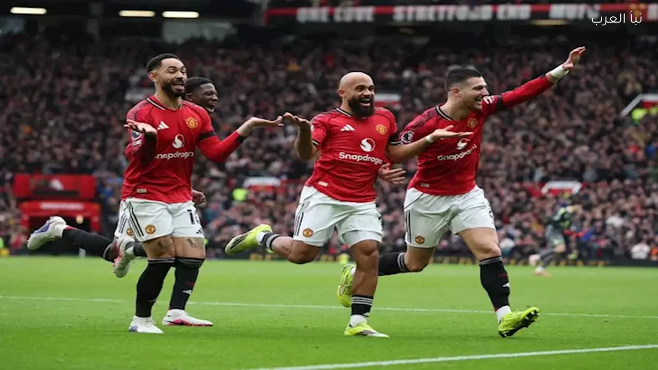 مانشستر يونايتد يهزم توتنهام بهدفين في الدوري الإنجليزي