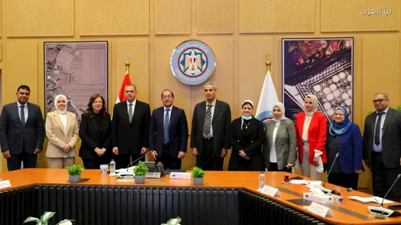 وزير المالية يكرم أفضل مبادرة مجتمعية في الإصلاح الضريبي